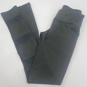 LA SOCIETY Women’s Leggings size Small Olive Green, Contrast Mesh, zip key pkt